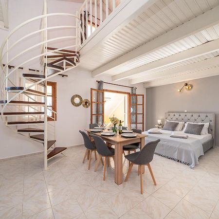 Southbank Seafront Apartments กาเตลิออส ภายนอก รูปภาพ