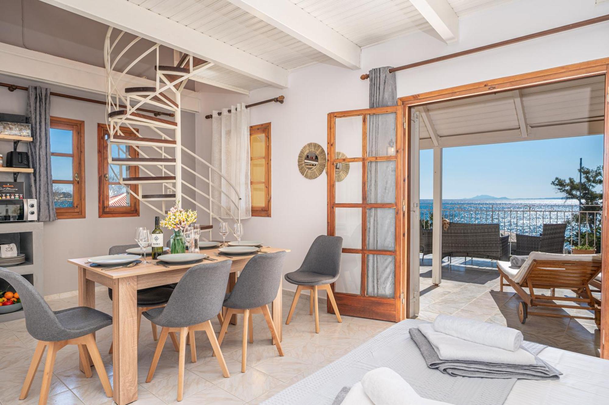 Southbank Seafront Apartments กาเตลิออส ภายนอก รูปภาพ