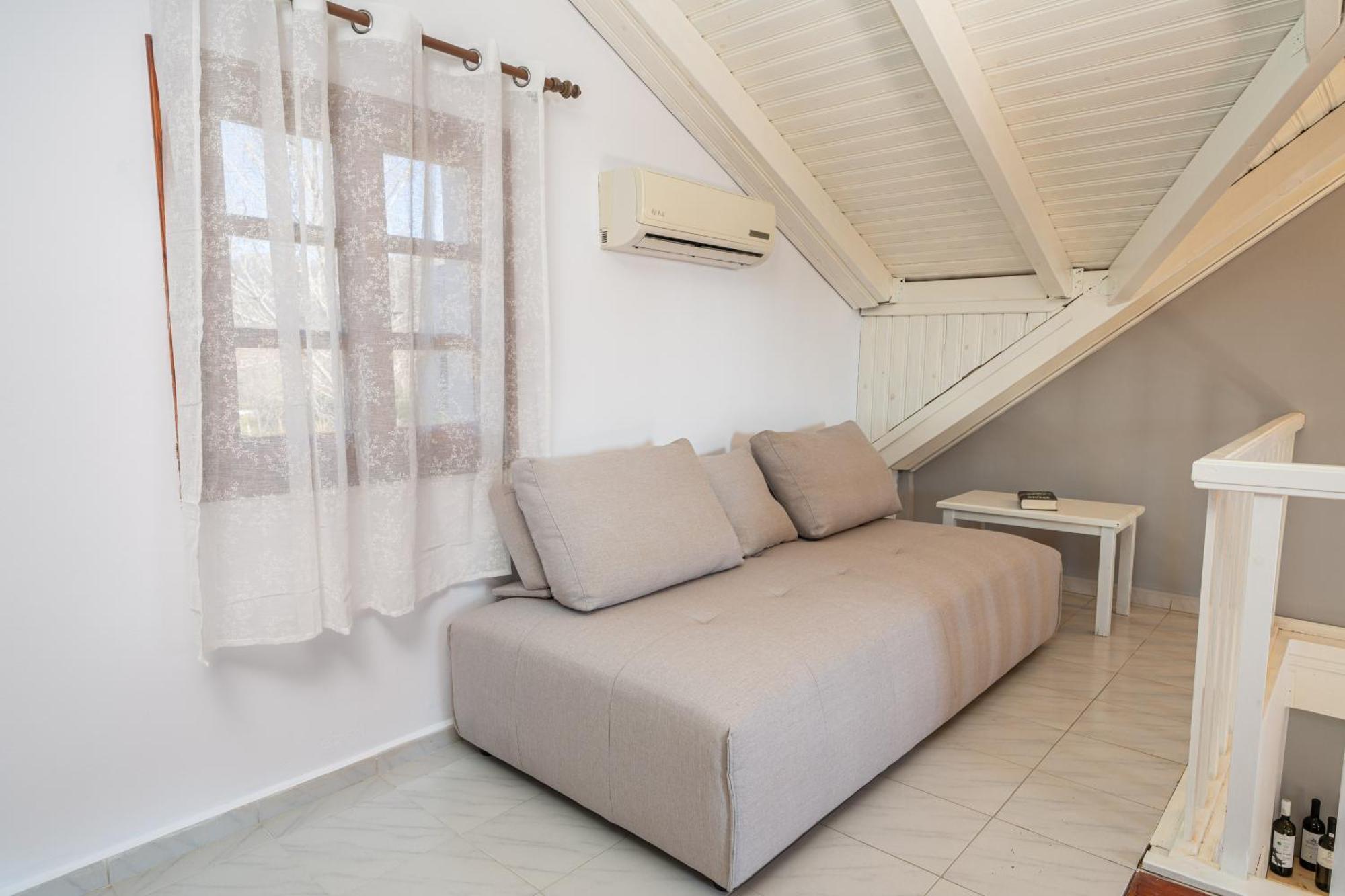 Southbank Seafront Apartments กาเตลิออส ภายนอก รูปภาพ