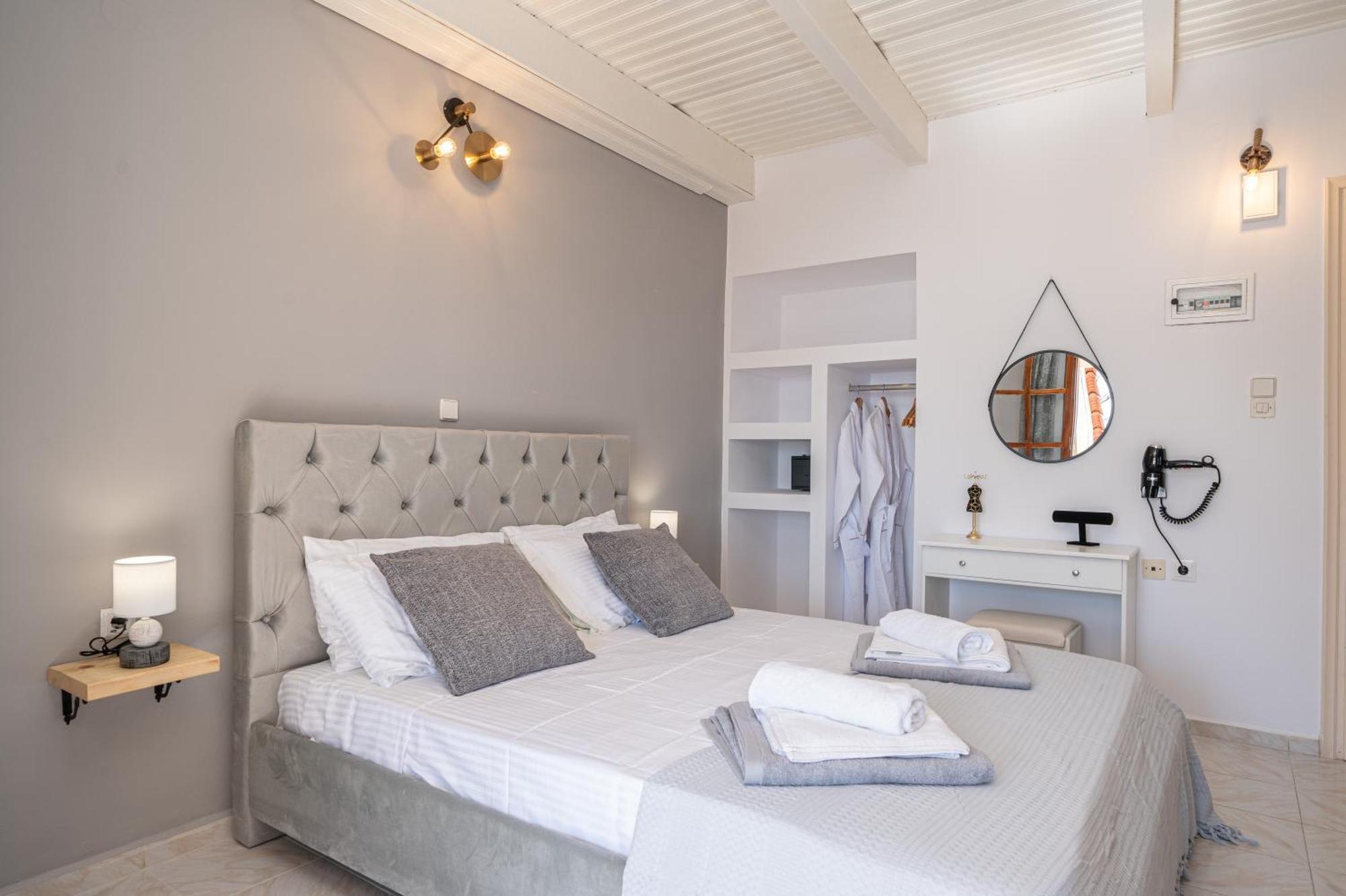 Southbank Seafront Apartments กาเตลิออส ภายนอก รูปภาพ